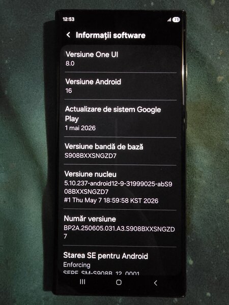 Vand Samsung Galaxy S22 Ultra 5G.